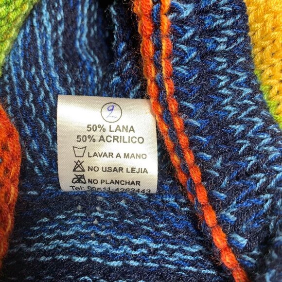 Peruvian Handmade Sweater - Picture 3 of 5